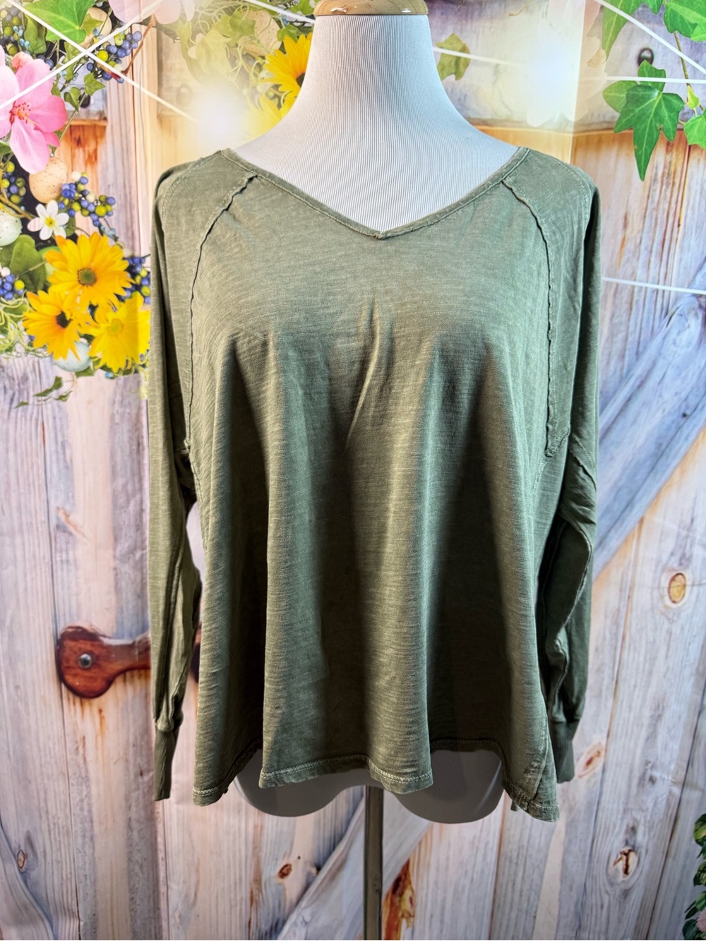 747-Mustard Seed Olive V-Neck Raw-Edge Long Sleeve Top